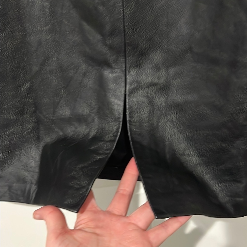 Vintage Jaclyn Smith Elegant Black Leather Skirt Sz 14 - Picture 3 of 7